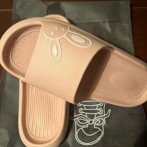 Soft slides